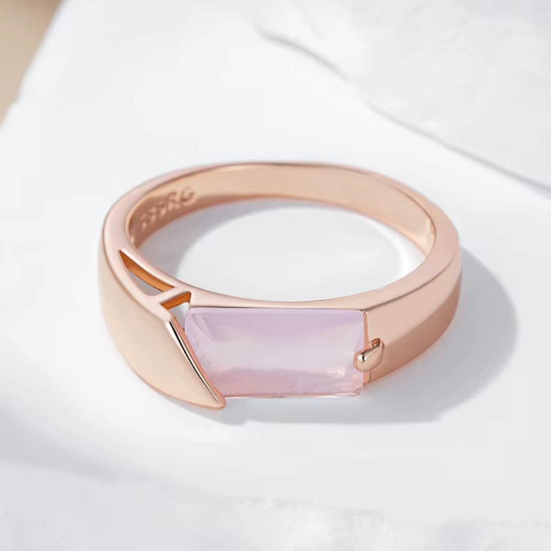 Bague Contemporaine en Or Rose avec Cristal Rose
