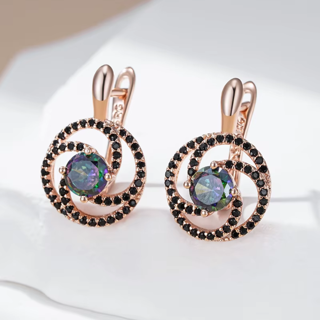 Boucles d'Oreilles en Or Rose avec Cristaux Multicolores et Détails en Zircone Noire