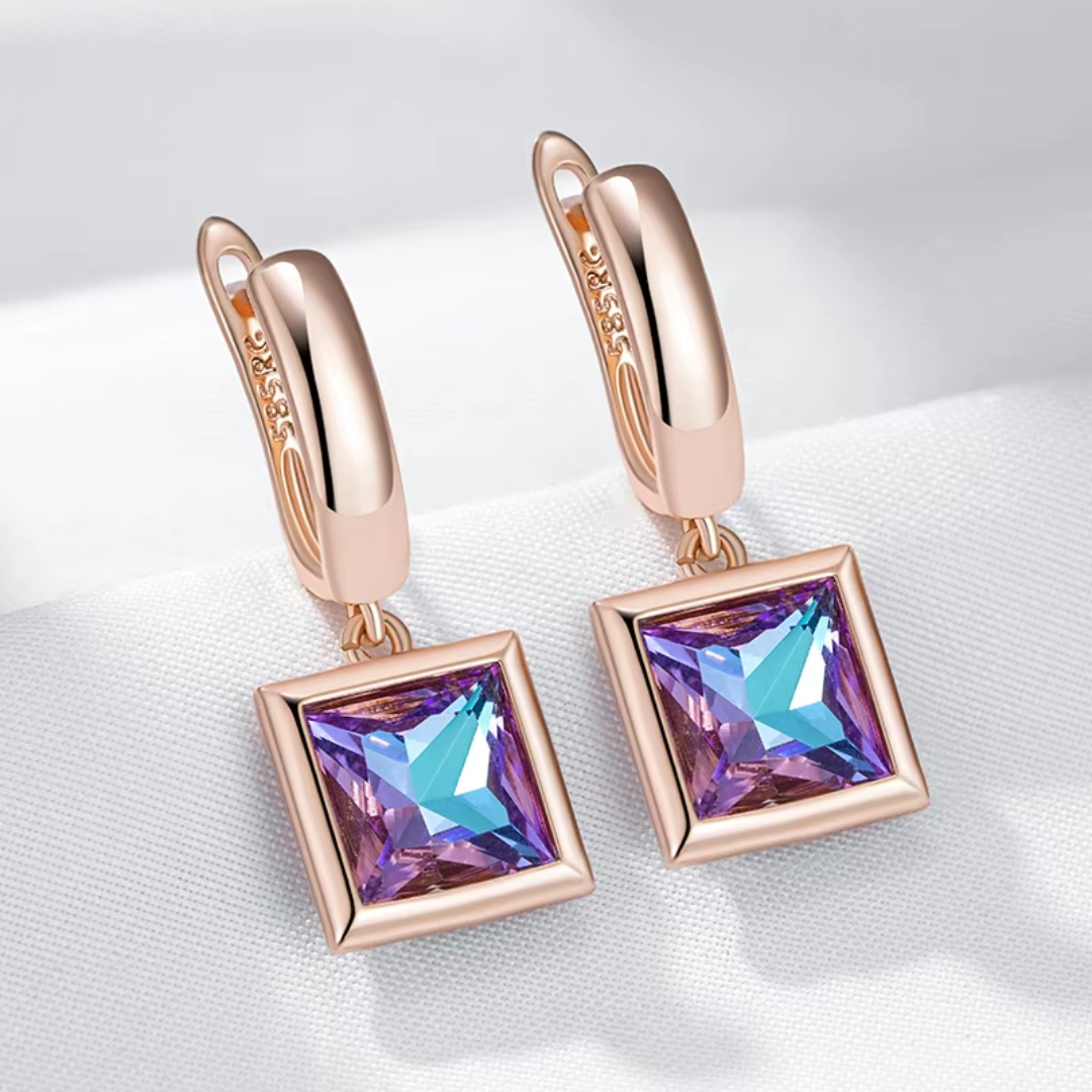 Boucles d'Oreilles en Or Rose avec Pendentif en Cristal Irridescent Carré