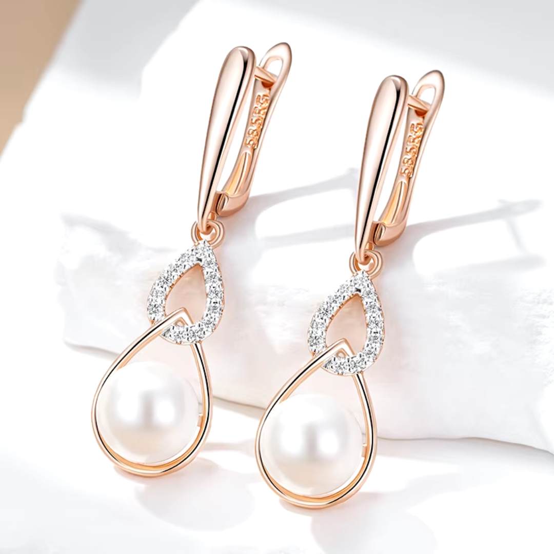 Boucles d'Oreilles en Or Rose avec Perle et Détails en Zircone