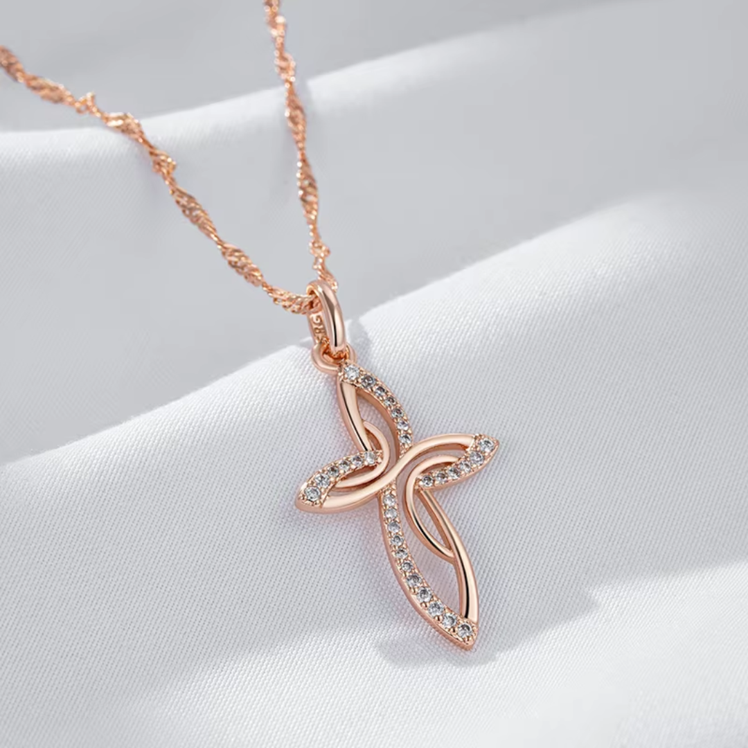 Collier Croix en Or Rose avec Détails en Zircone