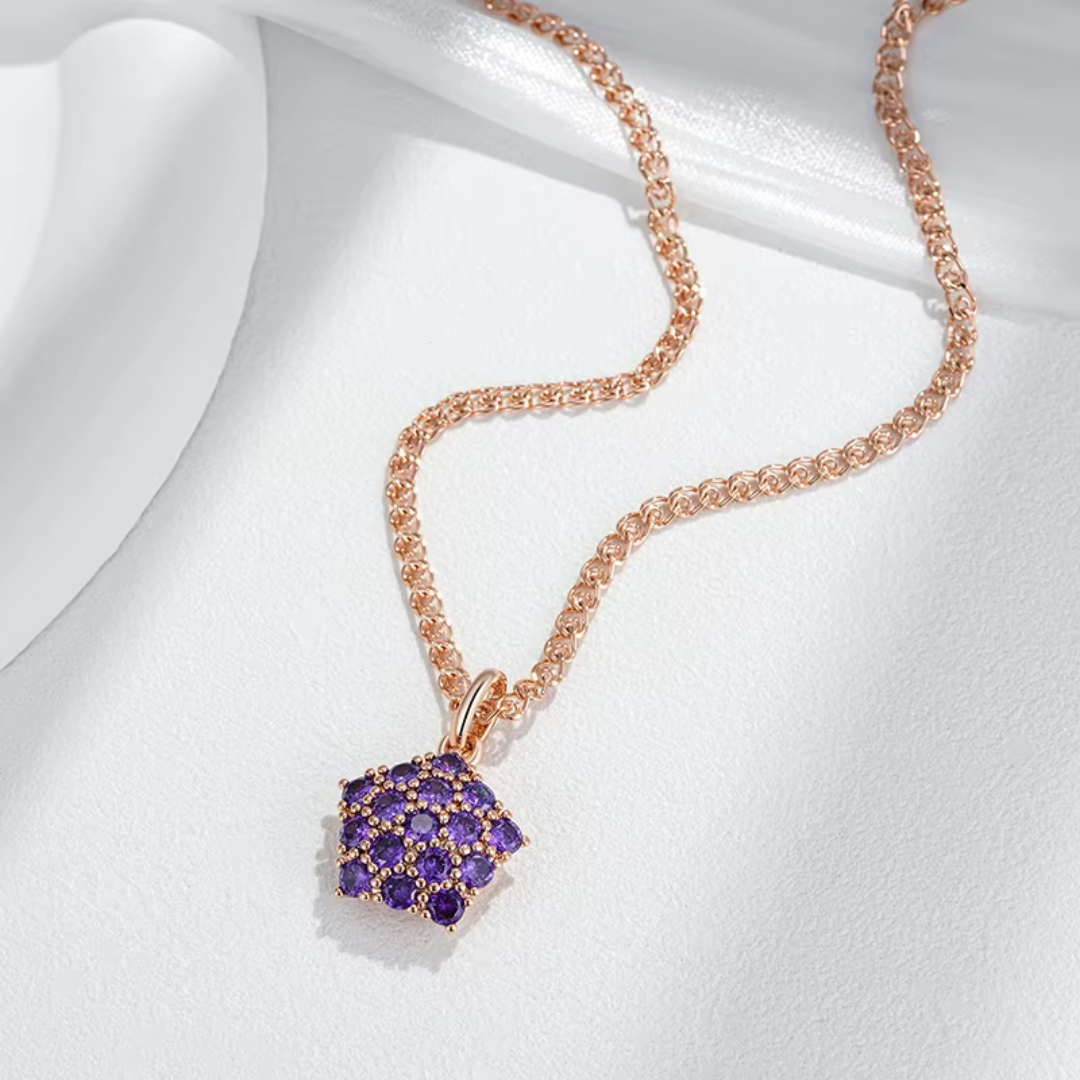 Collier Étoile en Or Rose avec Cristaux Violets