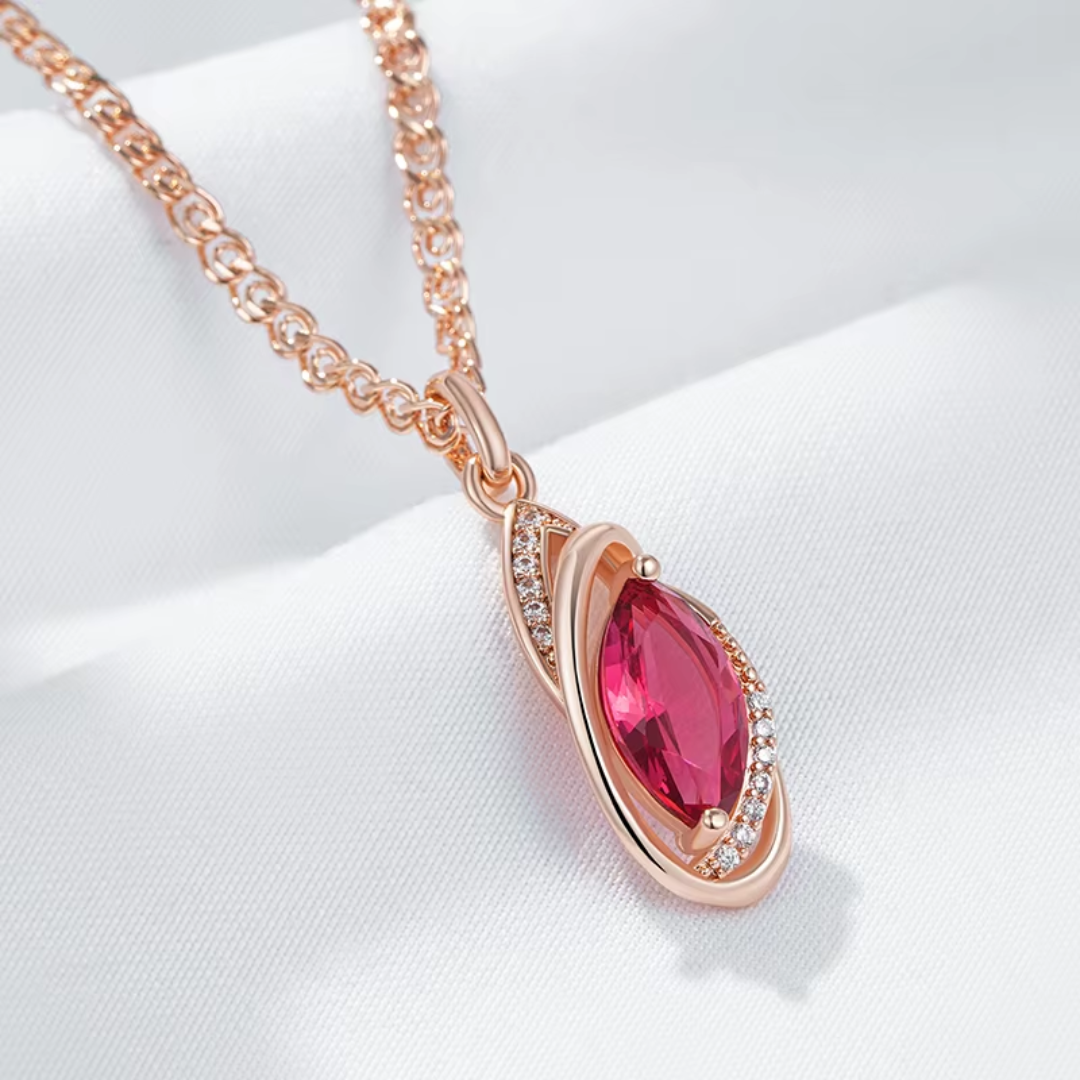 Collier en Or Rose avec Cristal Rouge et Zirconias