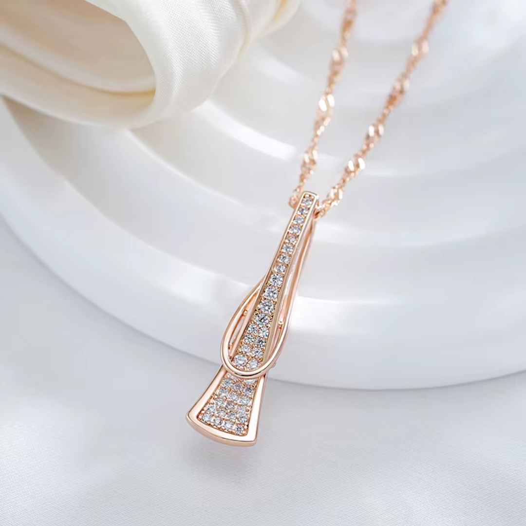 Collier en Or Rose avec Cristaux Brillants