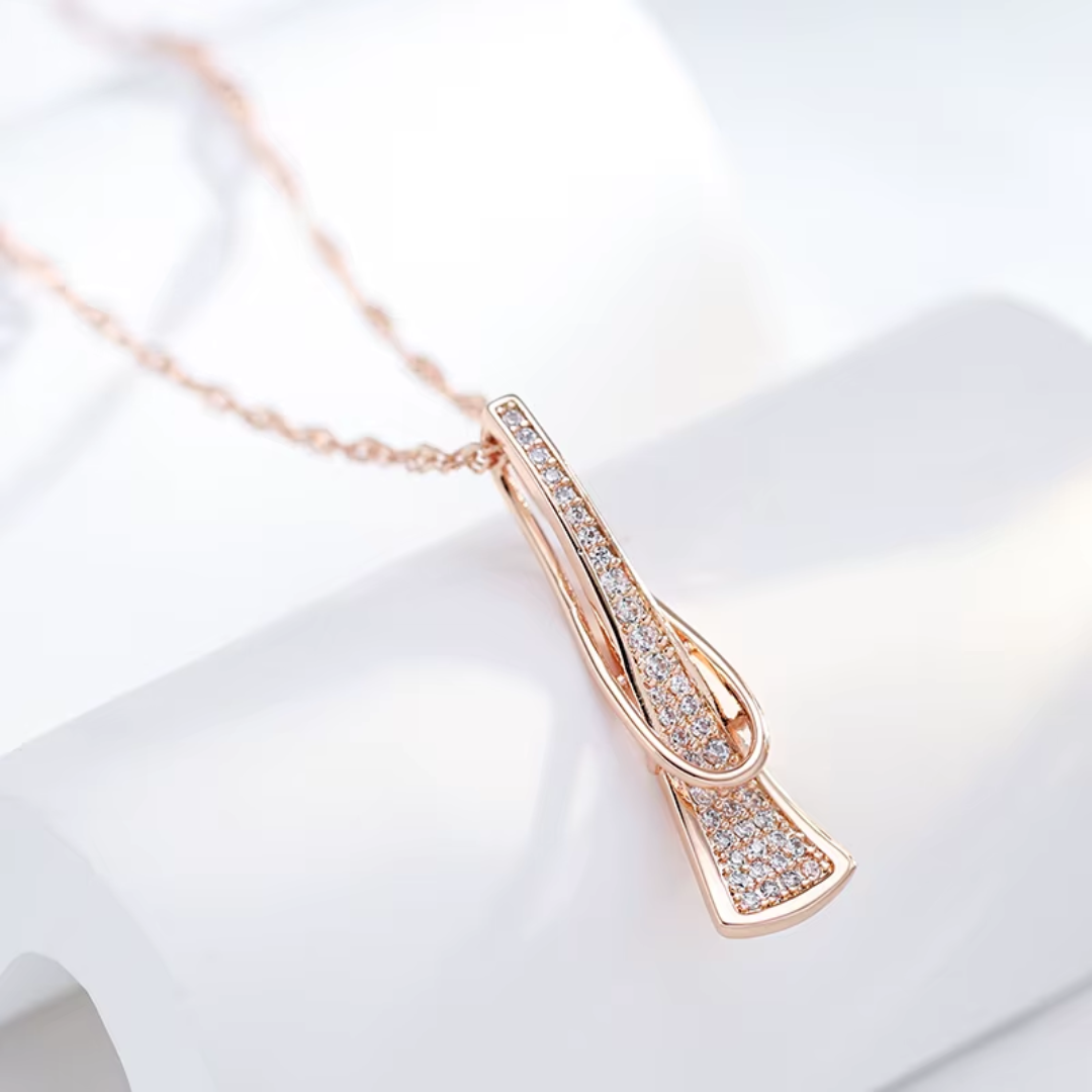 Collier en Or Rose avec Cristaux Brillants