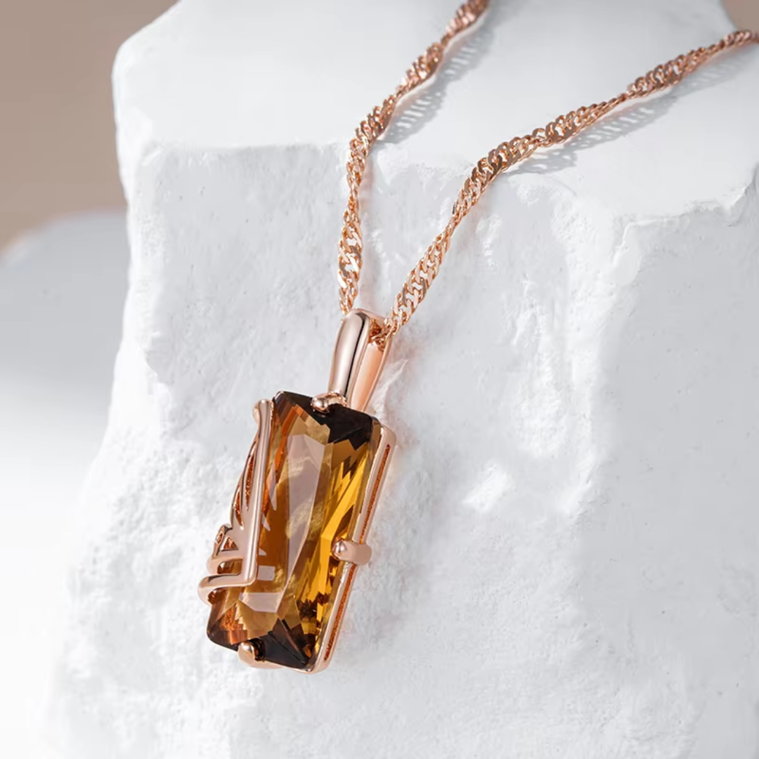 Collier en Or Rose avec Pendentif en Cristal Ambre