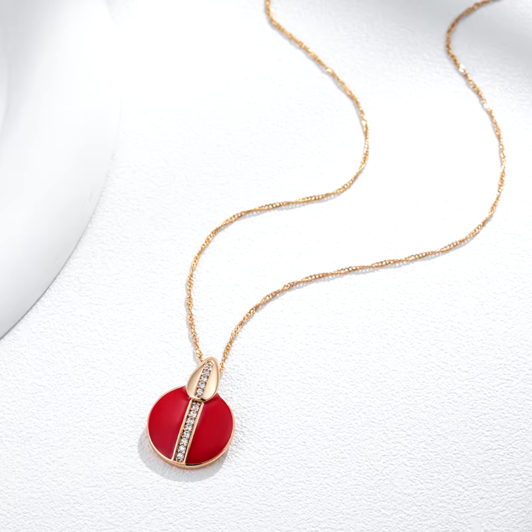 Collier en Or Rose avec Pierre Rouge et Détails Pavés