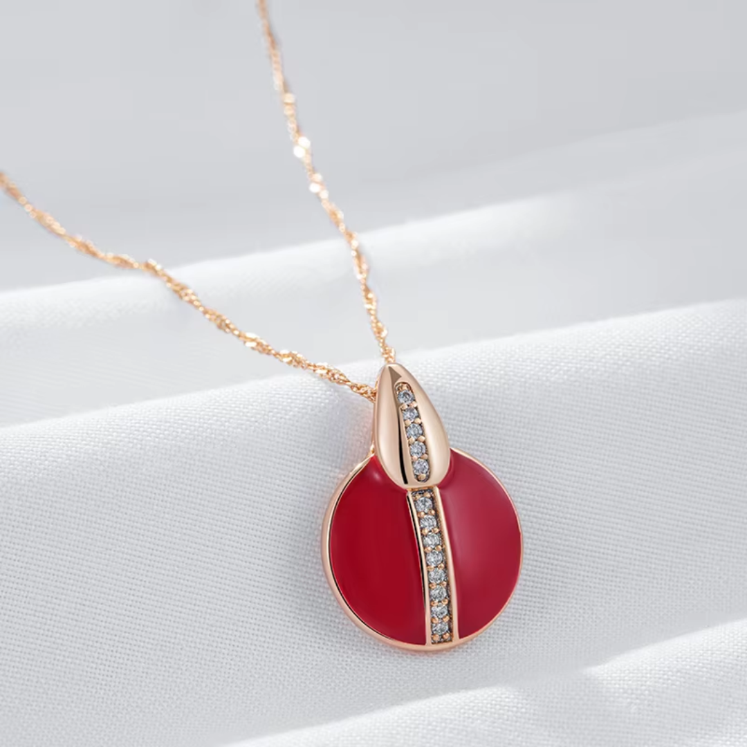Collier en Or Rose avec Pierre Rouge et Détails Pavés