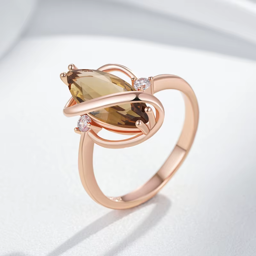 Bague Marquise Ambre avec Détails en Or Rose