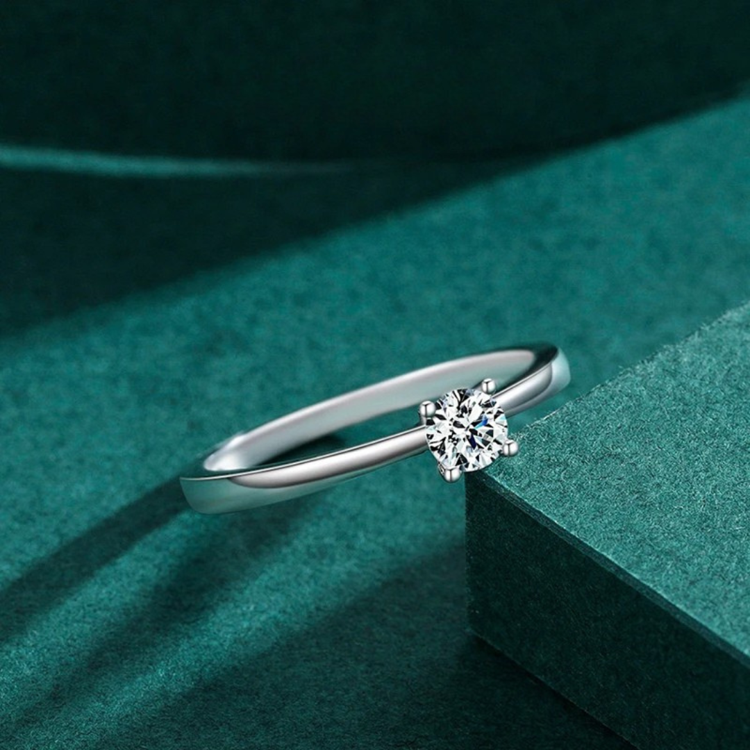 Bague Solitaire en Argent avec Zircon