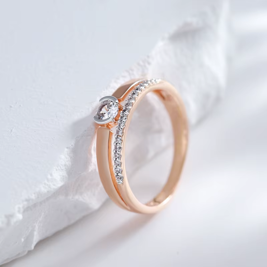 Bague Solitaire en Or Rose avec Zirconias Étincelants