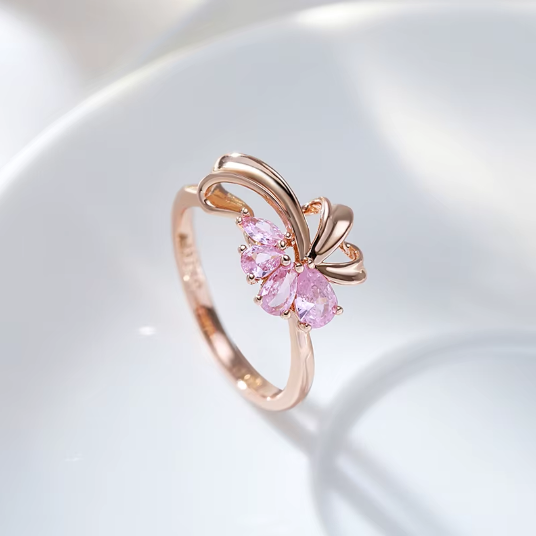 Bague en Or Rose avec Cristaux Roses en Forme de Fleur