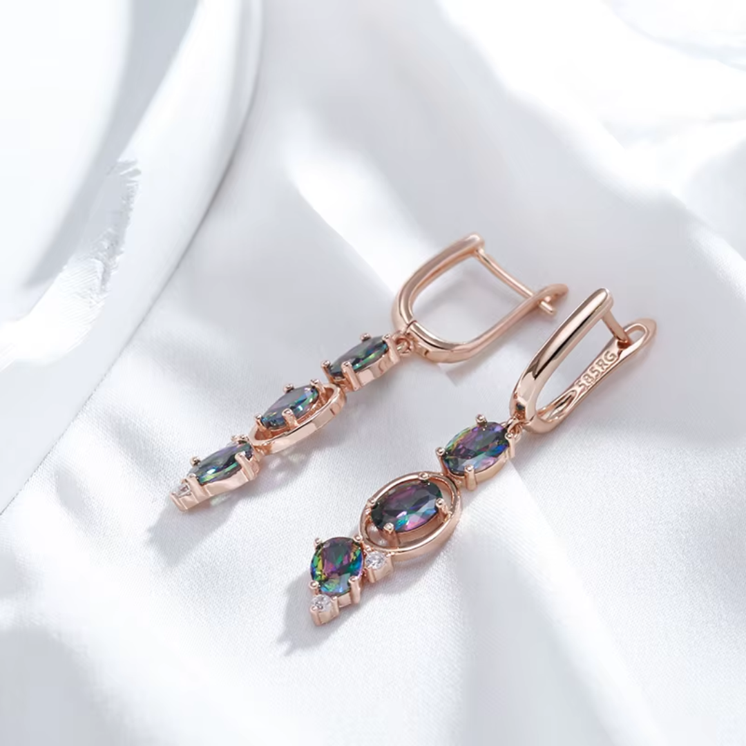 Boucles d'Oreilles en Or Rose avec Cristaux Arc-en-Ciel et Design Géométrique